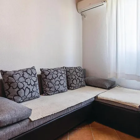 One-bedroom In Lägenhet *